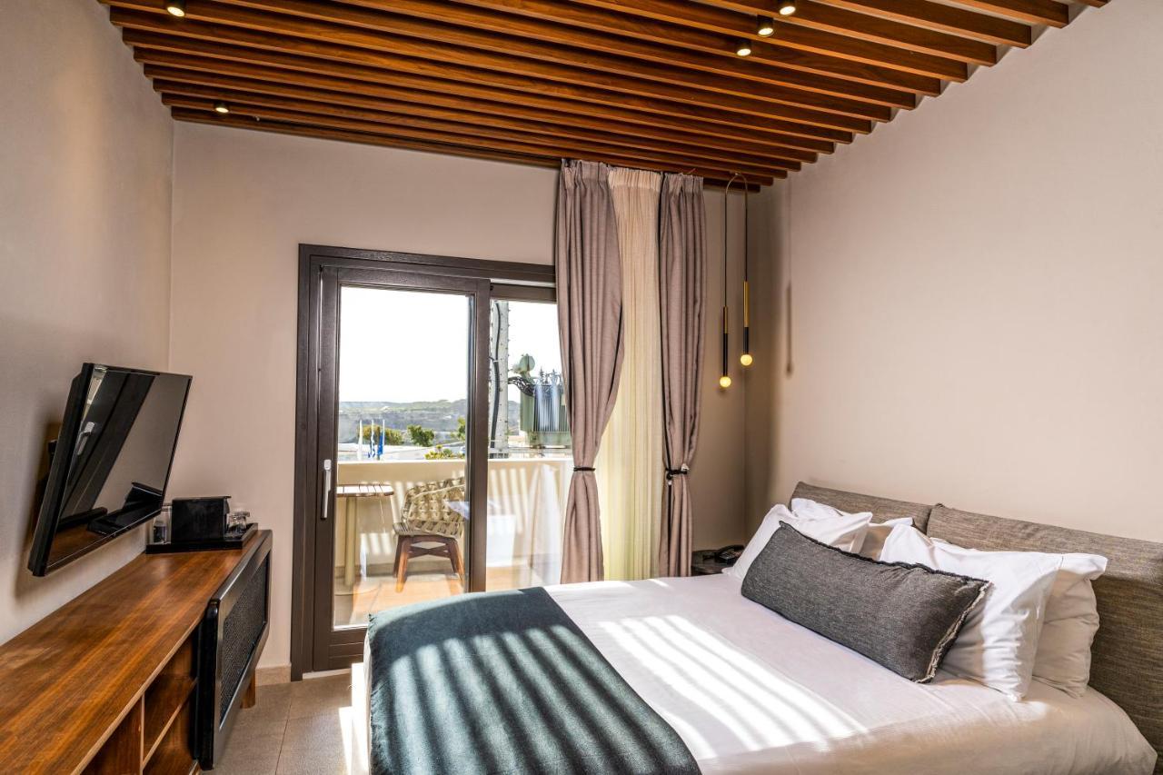 Uma Ray Suites Fira  Esterno foto