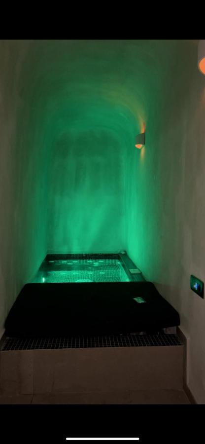 Uma Ray Suites Fira  Esterno foto