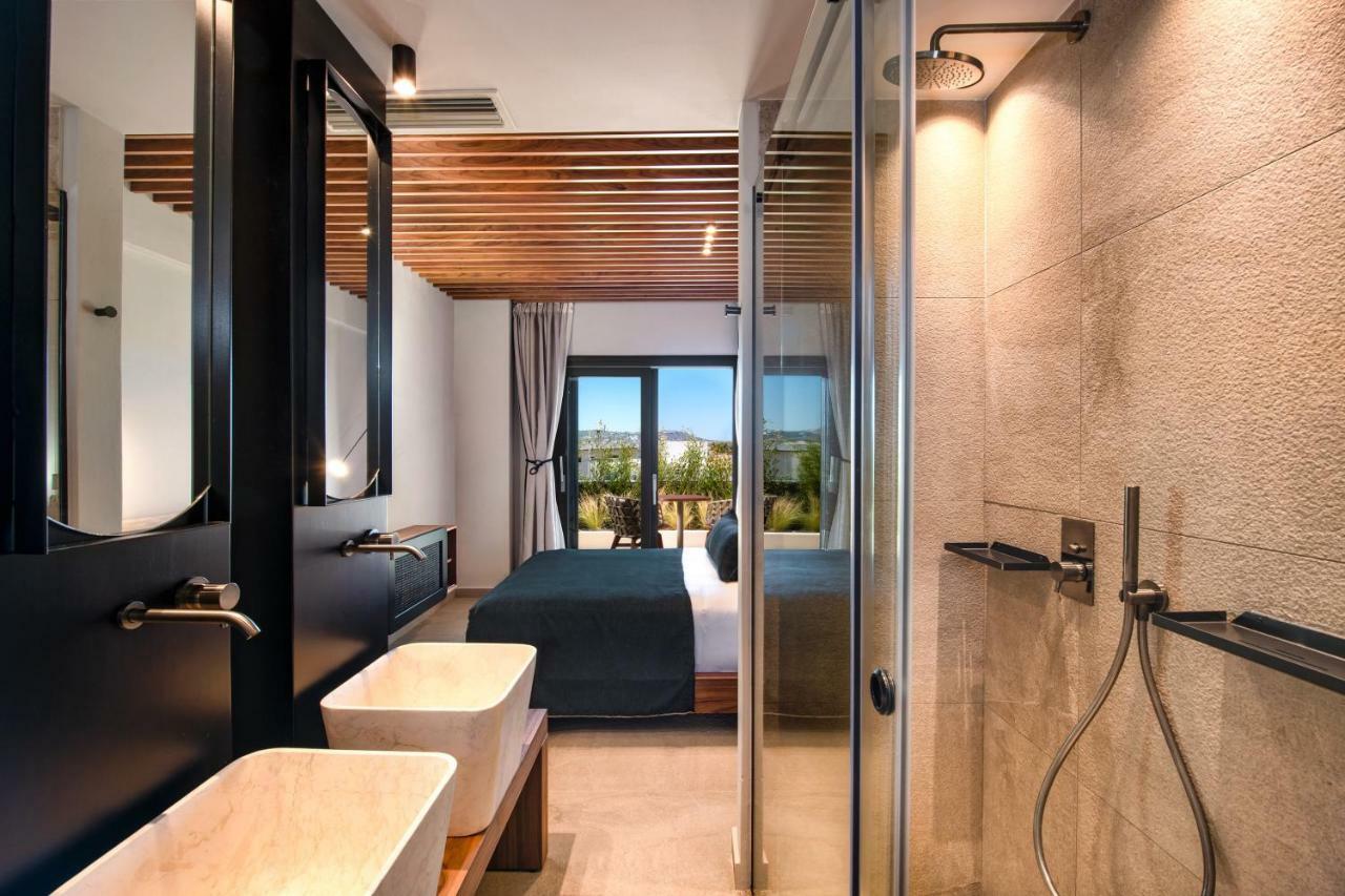 Uma Ray Suites Fira  Esterno foto