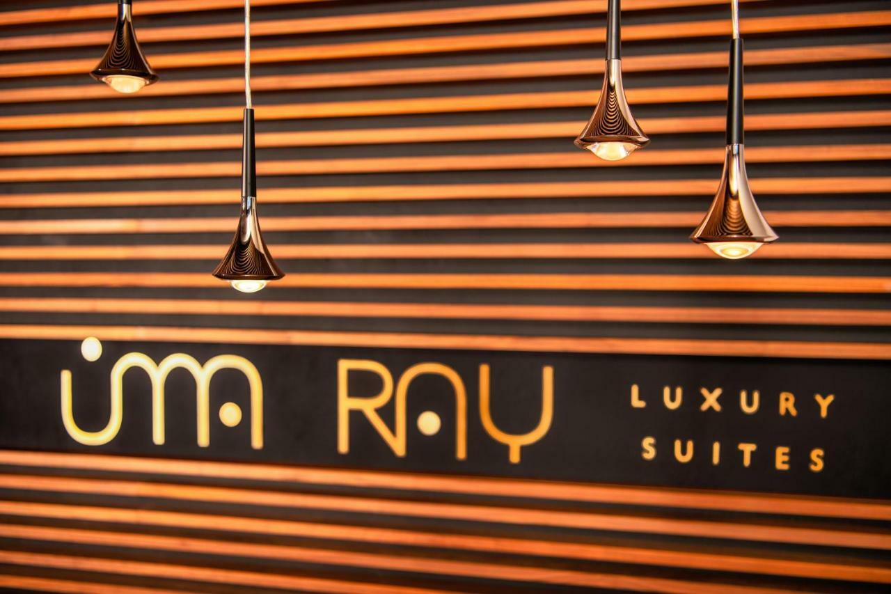 Uma Ray Suites Fira  Esterno foto