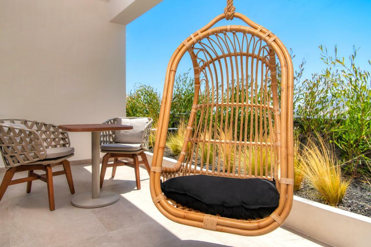 Uma Ray Suites Fira  Esterno foto