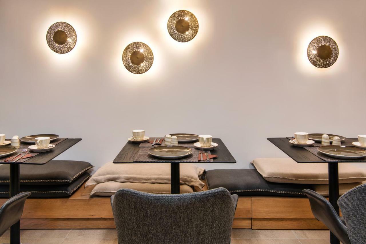 Uma Ray Suites Fira  Esterno foto