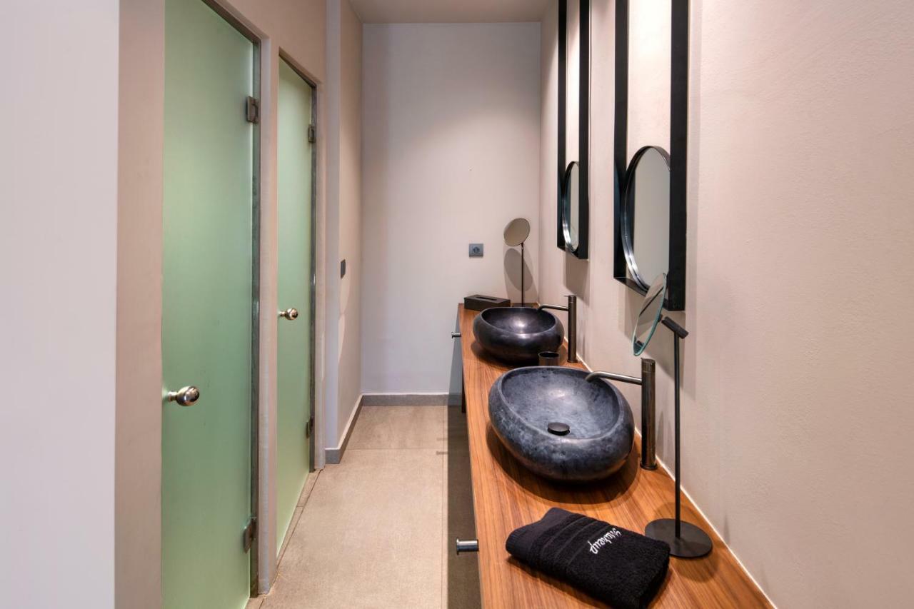 Uma Ray Suites Fira  Esterno foto